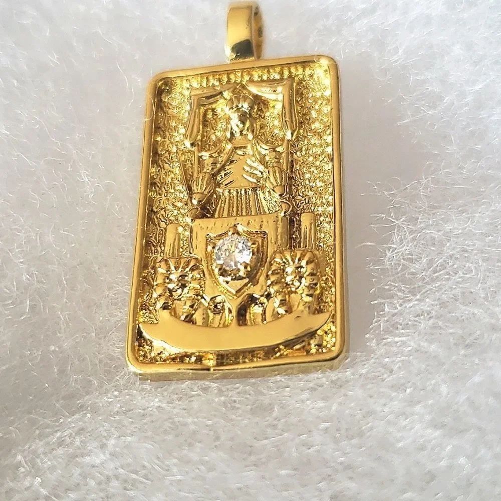 The Chariot, Tarot card pendant